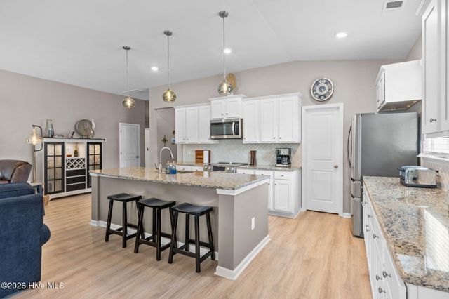 8864 Lagonia Court NW, Calabash, NC 28467