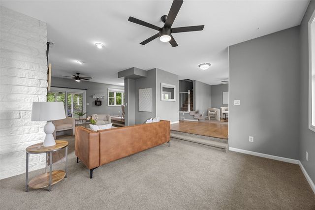 1105 Maple Street, Robins, IA 52328