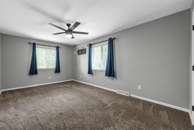1105 Maple Street, Robins, IA 52328