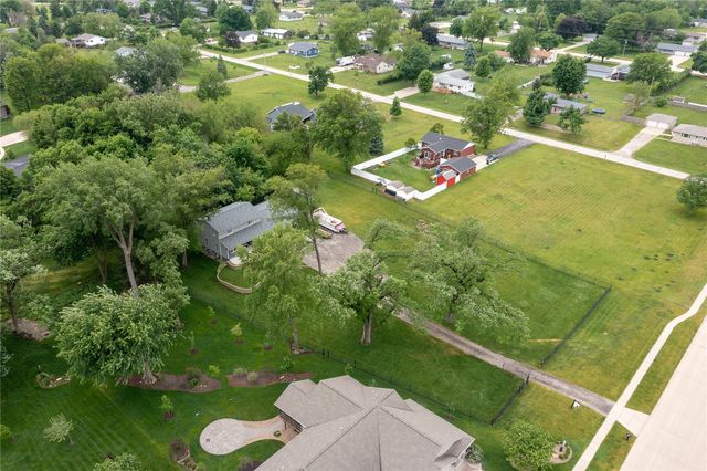 1105 Maple Street, Robins, IA 52328