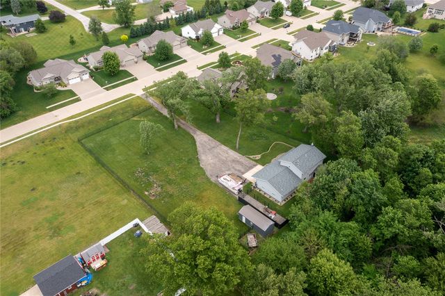 1105 Maple Street, Robins, IA 52328