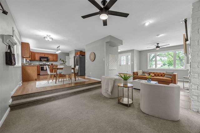 1105 Maple Street, Robins, IA 52328