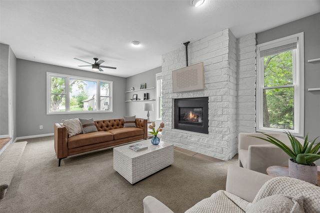 1105 Maple Street, Robins, IA 52328