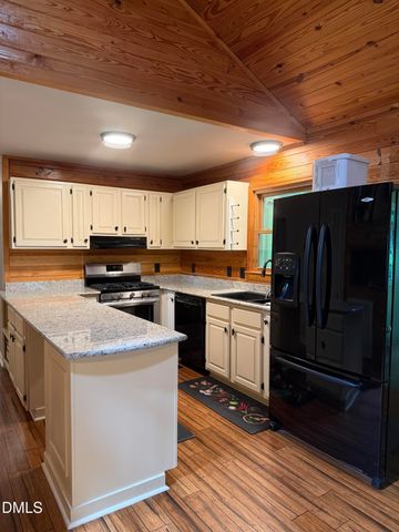 3216 Oak Knob Court, Hillsborough, NC 27278