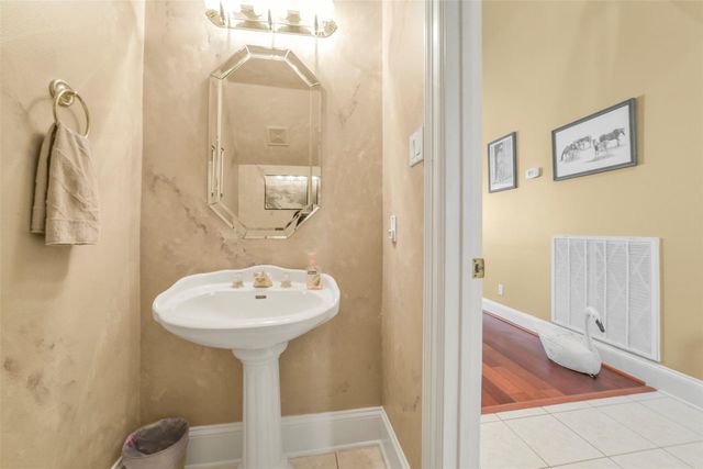 14014 Lochshire Street, Houston, TX 77077