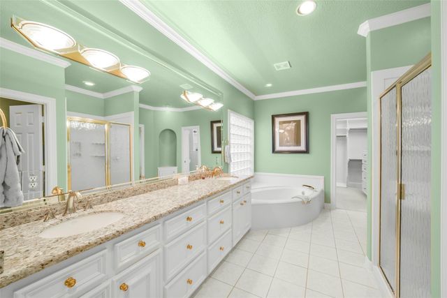 14014 Lochshire Street, Houston, TX 77077