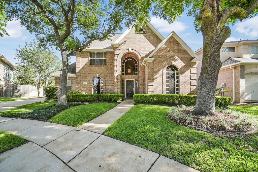 14014 Lochshire Street, Houston, TX 77077