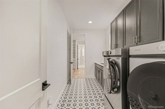 9212 Star Fall Circle, Littleton, CO 80125