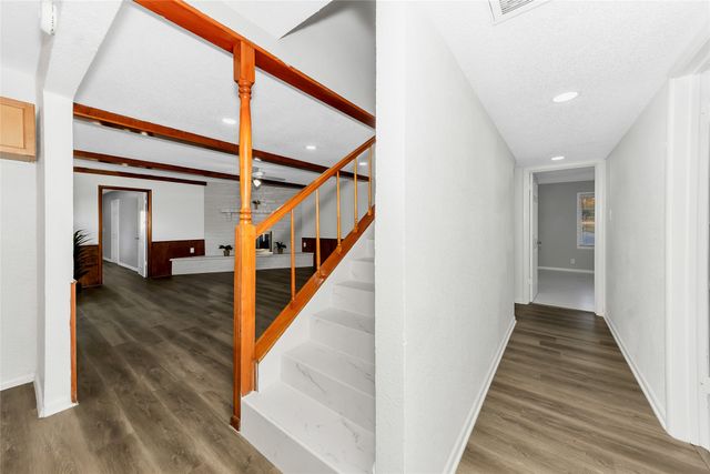 828 S Collins Street, Arlington, TX 76010