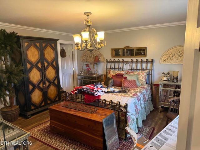 1195 Smith Valley Rd, Lenoir City, TN 37772