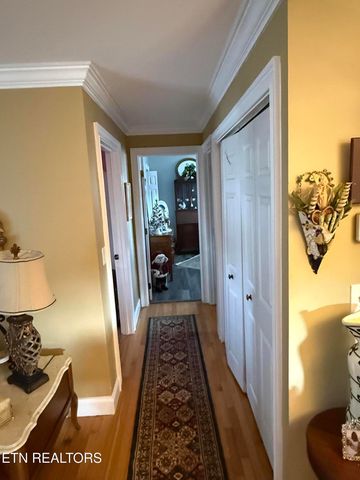 1195 Smith Valley Rd, Lenoir City, TN 37772