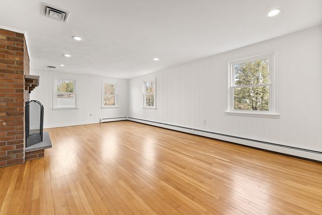 16 Albemarle Rd, Norwood, MA 02062