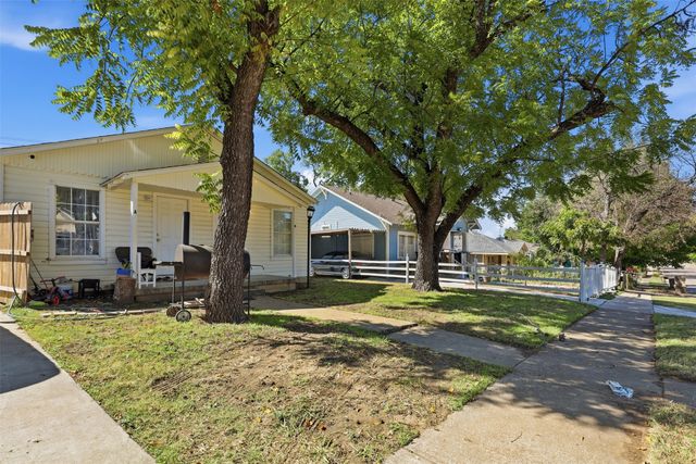 2732 Avenue I B, Fort Worth, TX 76105