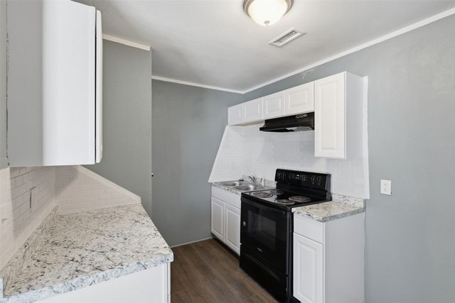 2732 Avenue I B, Fort Worth, TX 76105