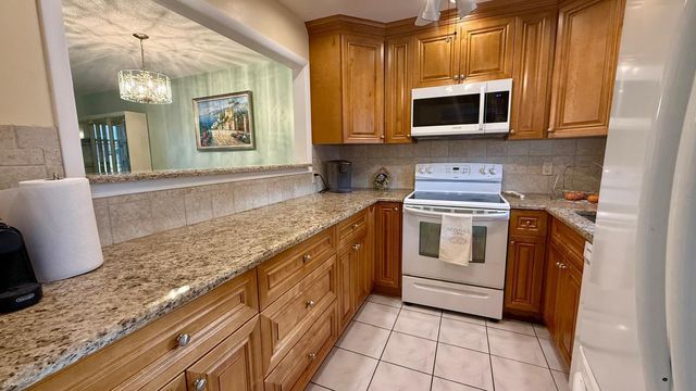 705 Lori Drive 309, Palm Springs, FL 33461