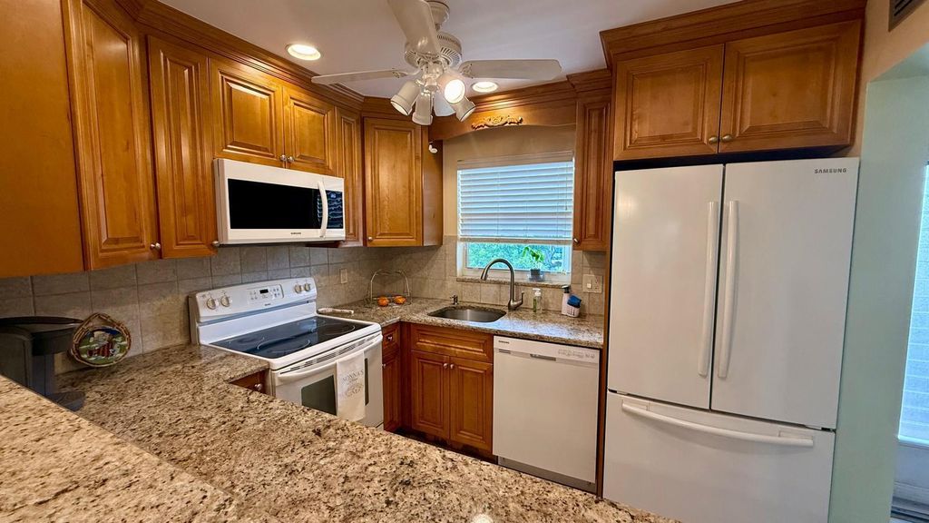 705 Lori Drive 309, Palm Springs, FL 33461