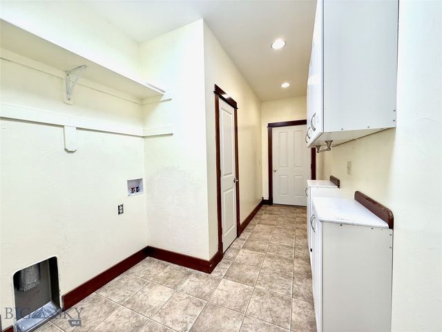 1168 Saxon A, Bozeman, MT 59718