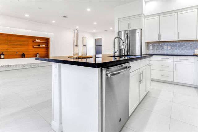 20919 NW 1st Dr, Pembroke Pines, FL 33029