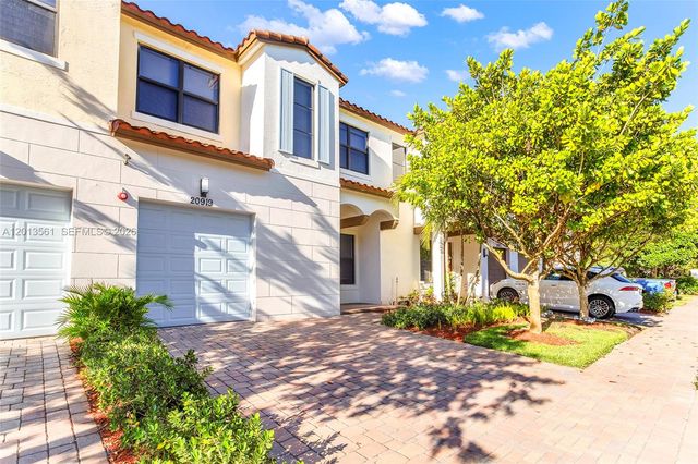 20919 NW 1st Dr, Pembroke Pines, FL 33029