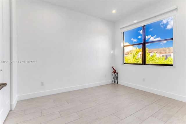 20919 NW 1st Dr, Pembroke Pines, FL 33029