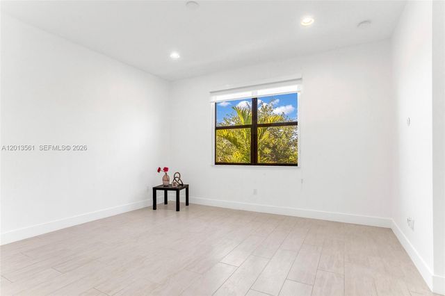 20919 NW 1st Dr, Pembroke Pines, FL 33029