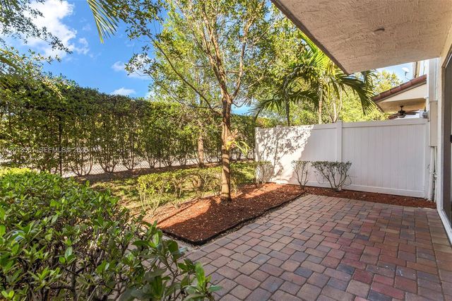 20919 NW 1st Dr, Pembroke Pines, FL 33029