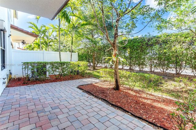 20919 NW 1st Dr, Pembroke Pines, FL 33029