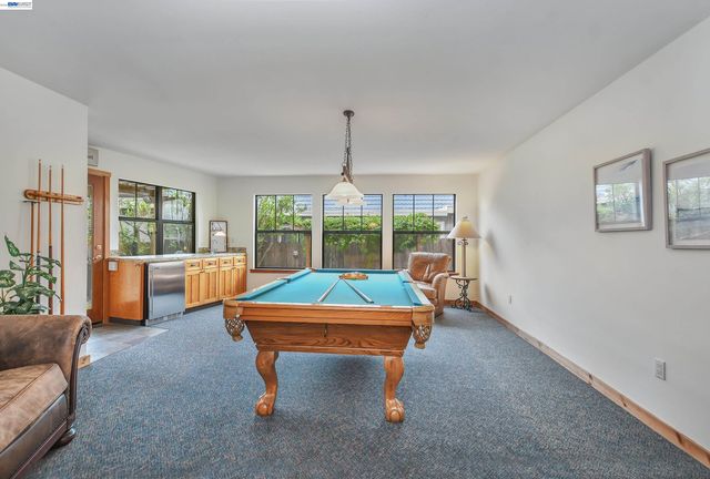 4882 Cabrillo Pt, Discovery Bay, CA 94505