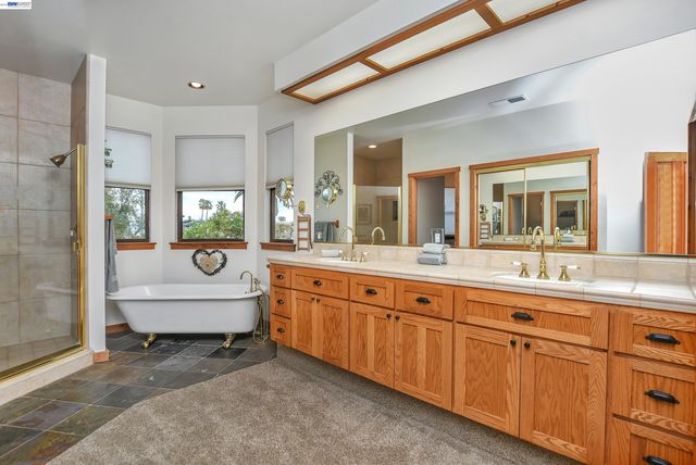 4882 Cabrillo Pt, Discovery Bay, CA 94505