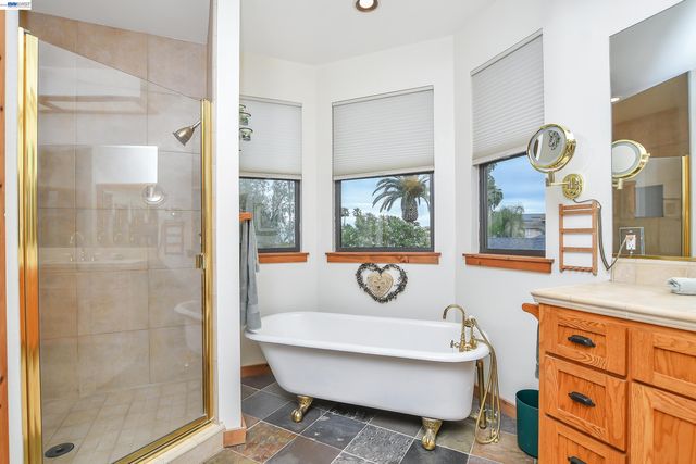 4882 Cabrillo Pt, Discovery Bay, CA 94505