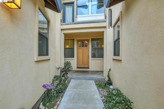 4882 Cabrillo Pt, Discovery Bay, CA 94505