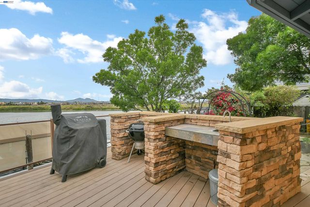 4882 Cabrillo Pt, Discovery Bay, CA 94505