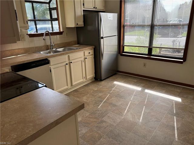 1912 Tibbetstown DR, Virginia Beach, VA 23454