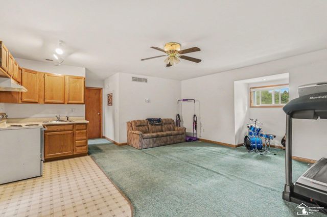 51 E Erie Road, Temperance, MI 48182