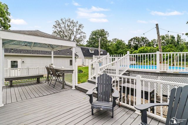 51 E Erie Road, Temperance, MI 48182