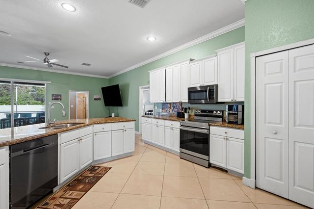 286 NW Bayshore Boulevard, Port St. Lucie, FL 34983