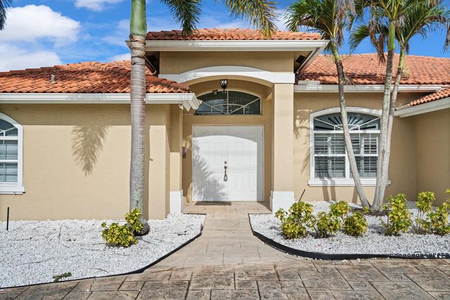286 NW Bayshore Boulevard, Port St. Lucie, FL 34983