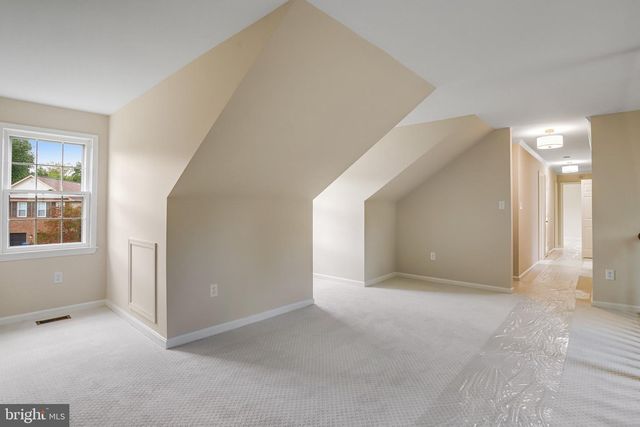 1 BYRON CT, Sterling, VA 20165