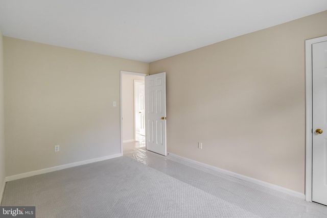 1 BYRON CT, Sterling, VA 20165