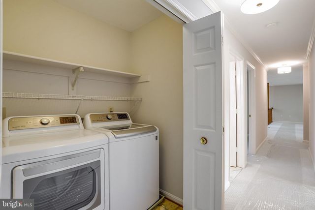 1 BYRON CT, Sterling, VA 20165