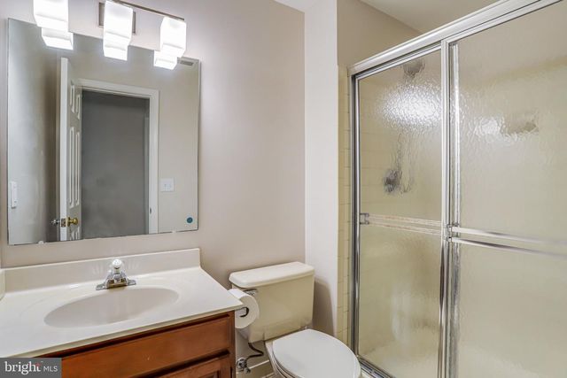 1 BYRON CT, Sterling, VA 20165
