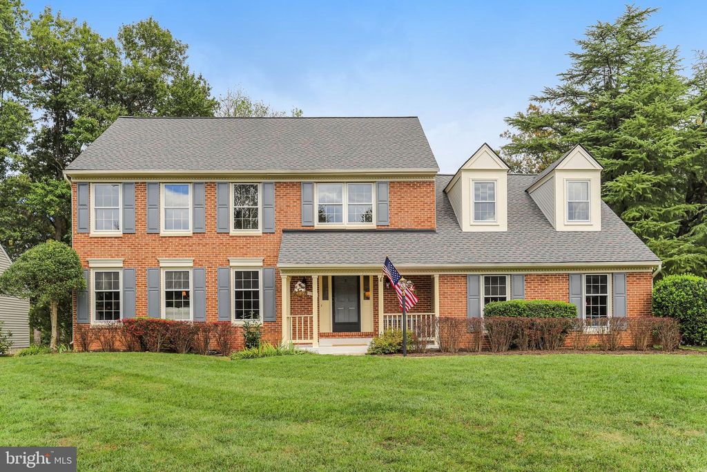 1 BYRON CT, Sterling, VA 20165