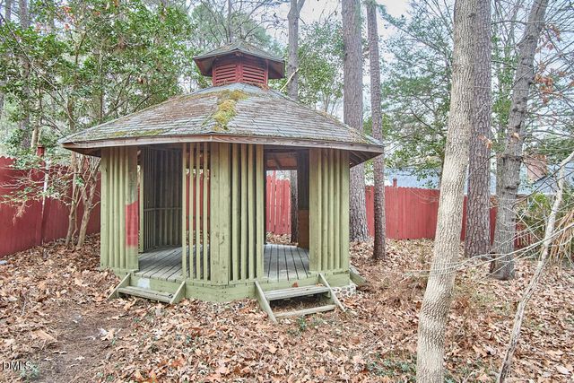 606 Churchill Drive, Chapel Hill, NC 27517