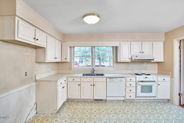 606 Churchill Drive, Chapel Hill, NC 27517