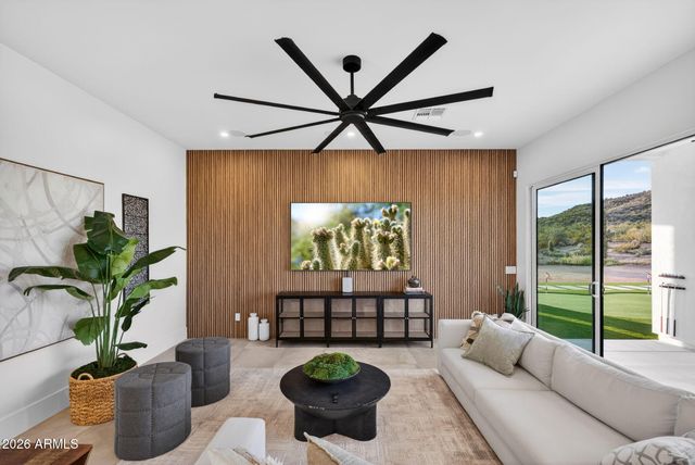 5290 W Adobe Dam Drive, San Tan Valley, AZ 85144