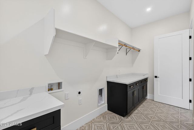 5290 W Adobe Dam Drive, San Tan Valley, AZ 85144