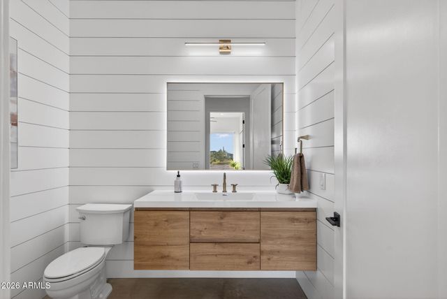 5290 W Adobe Dam Drive, San Tan Valley, AZ 85144