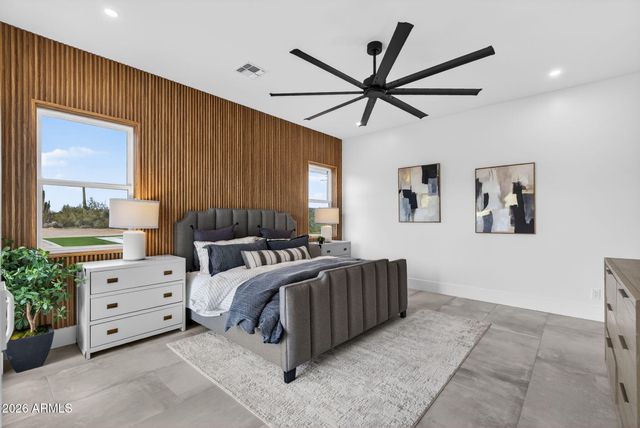 5290 W Adobe Dam Drive, San Tan Valley, AZ 85144