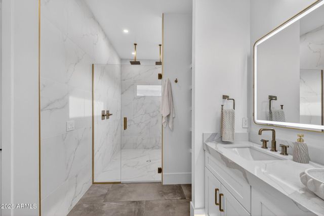 5290 W Adobe Dam Drive, San Tan Valley, AZ 85144