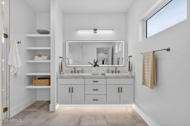 5290 W Adobe Dam Drive, San Tan Valley, AZ 85144